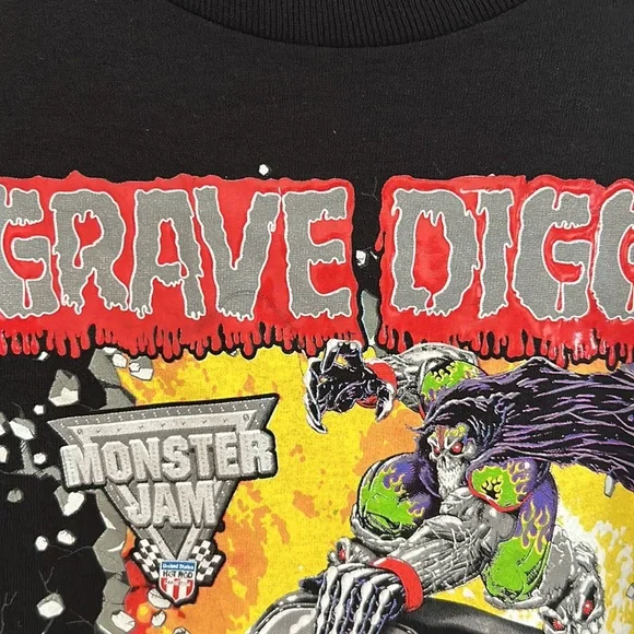 Monster Jam Grave Digger Top - Picture 3 of 6